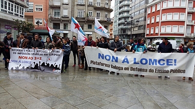 16 04 13 Manifestacionestudantil_Vilgarcia_03.jpg